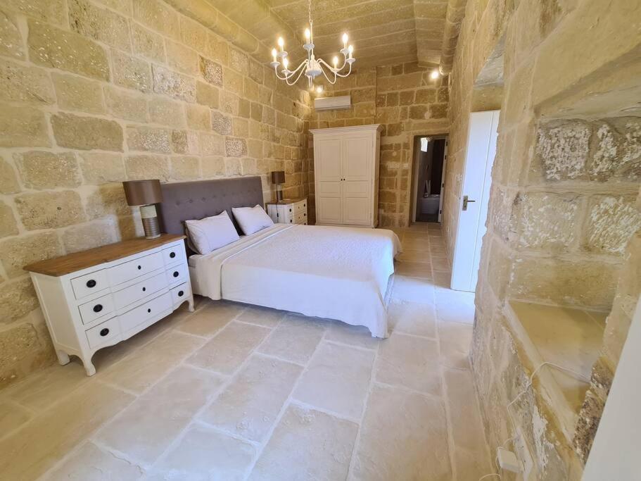 Farmhouse Villa With Large Pool And Garden In Gozo Gharb  Exterior photo