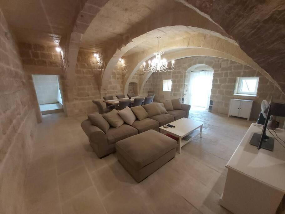 Farmhouse Villa With Large Pool And Garden In Gozo Gharb  Exterior photo